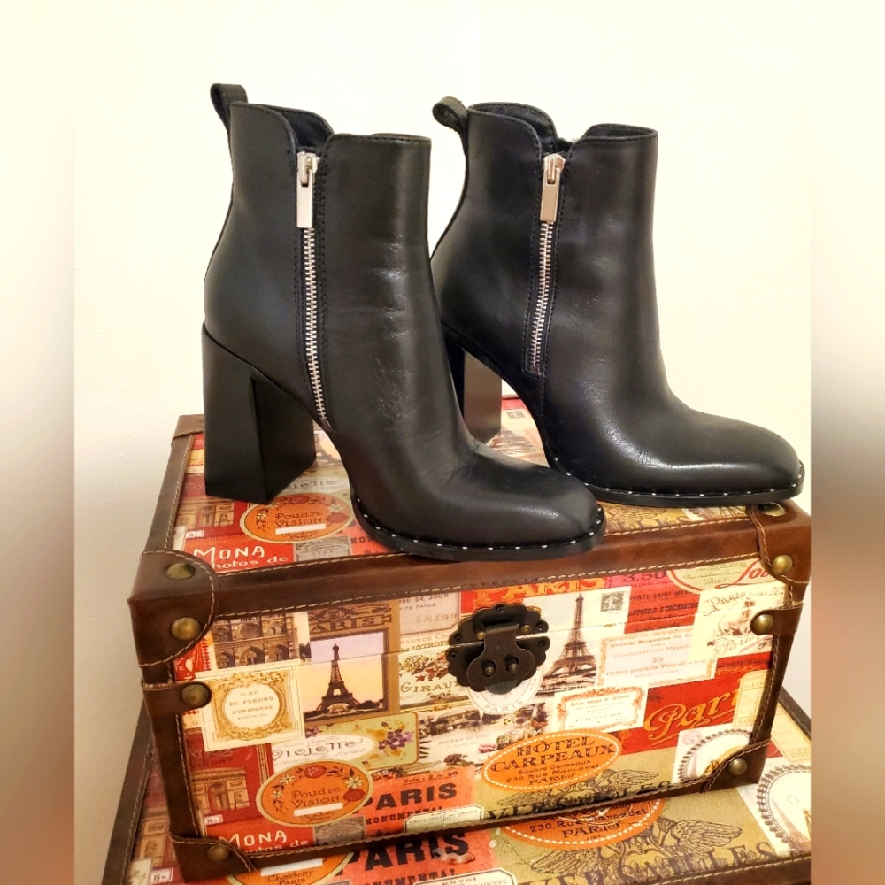 Steve Madden Black Leather Boots 7.5M